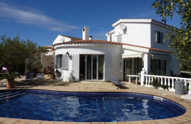 Holiday Home 'Casa Viviana' with Private Pool, Private Terrace and Air Conditioning