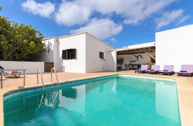 Holiday Home "Finca La Rubina" With Mountain View, Wi-Fi, Garden, Pool & Terrace