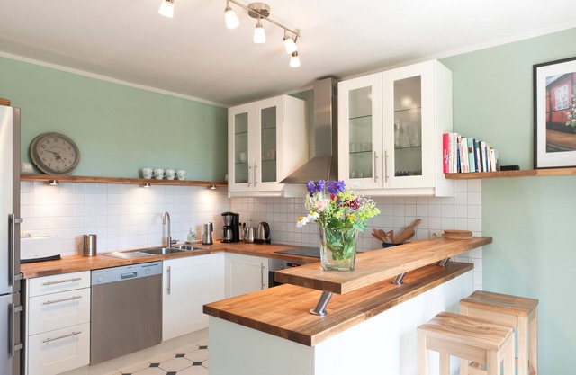 Holiday home for 10 guests with 140m² in Kröpelin (84086)