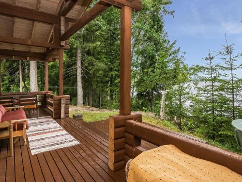 Holiday Home Hirsiniemi by Interhome