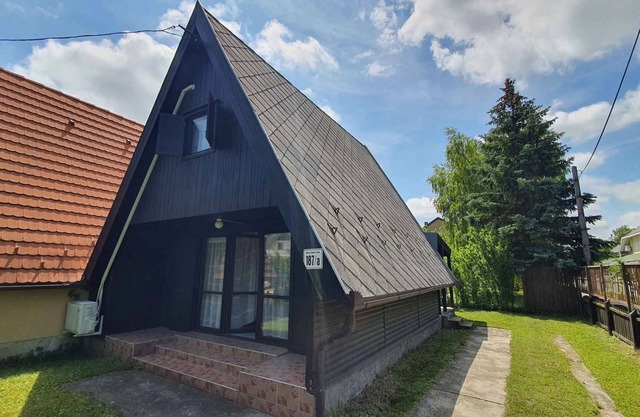 Holiday home with air conditioning