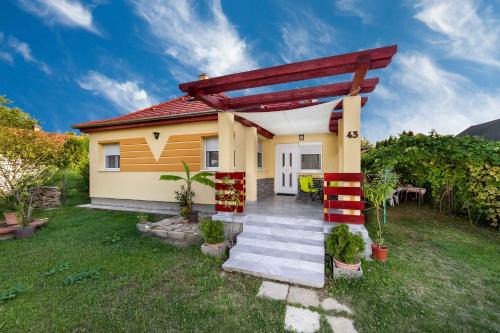 Holiday home in Balatonmariafürdo 43401