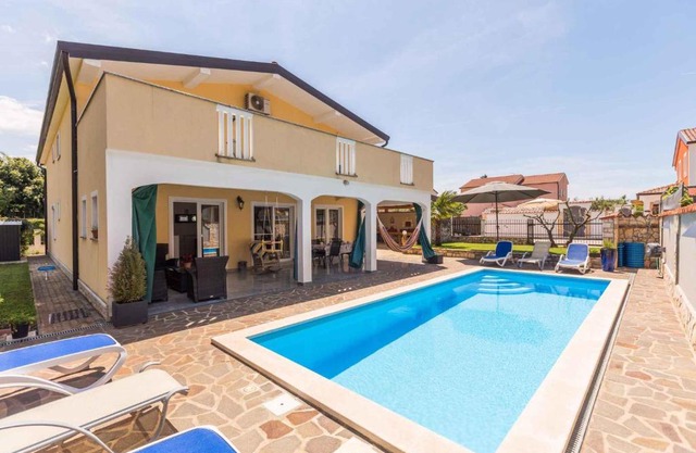Holiday home in Kaldanija - Istrien 12040