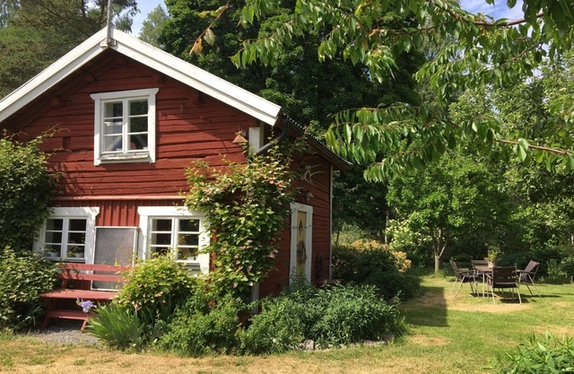Holiday home in the middle of the Trived forest between two lakes