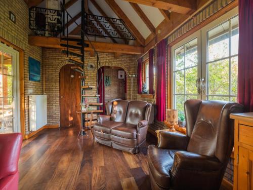 Holiday Home in Wijnaldum near Harlingen Harbor, cleaning included