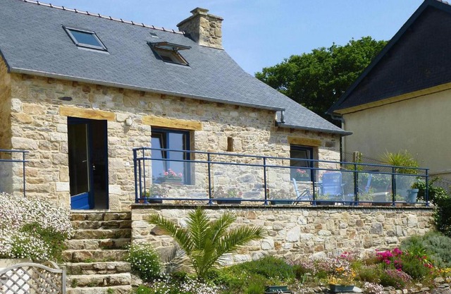 Holiday Home Lézardrieux - BRE02515-F