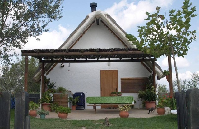 Holiday Home 'La Barraca Den Salvador' with Private Terrace, Private Garden and Wi-Fi