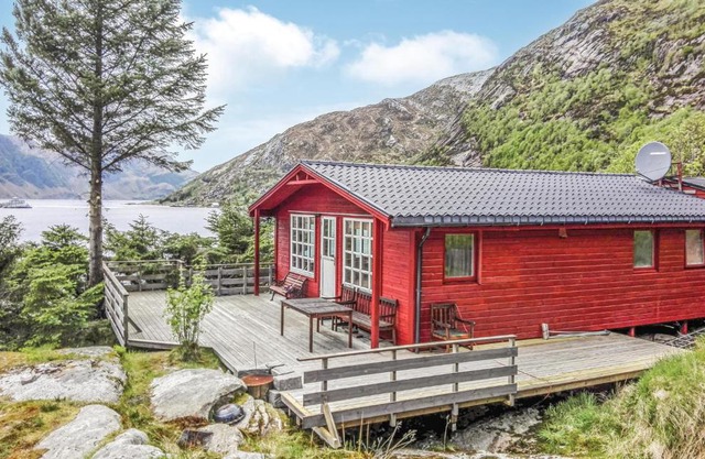 Holiday Home Måløy Husevåg