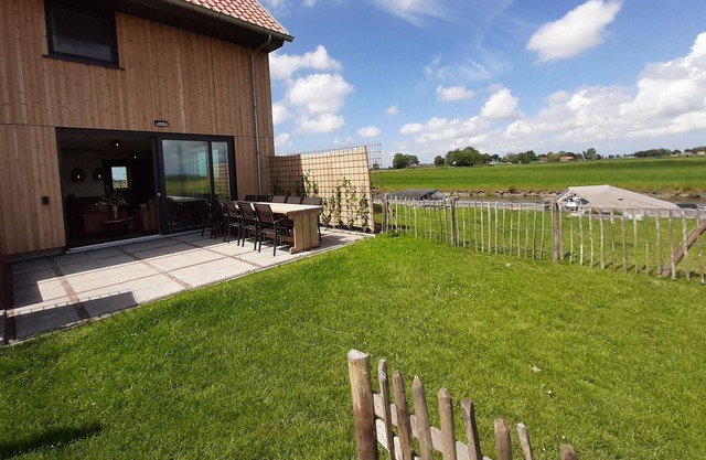 Holiday home on the Frisian water with terrace