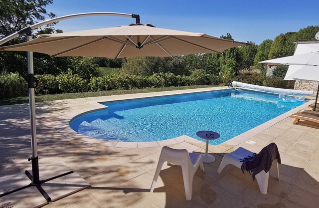 Holiday Home 'Rabbit House' with Shared Pool, Private Terrace and Wi-Fi