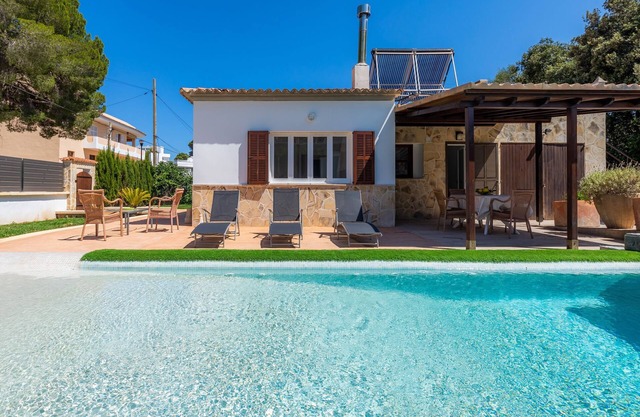 Holiday Home "Sa Gola" with Private Swimming Pool, Terrace & Mountain View & Wi-Fi