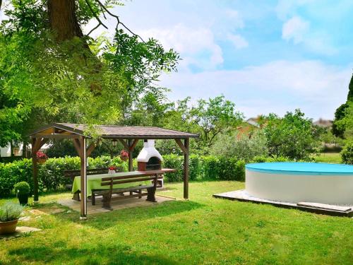 Holiday Home Sara by Interhome