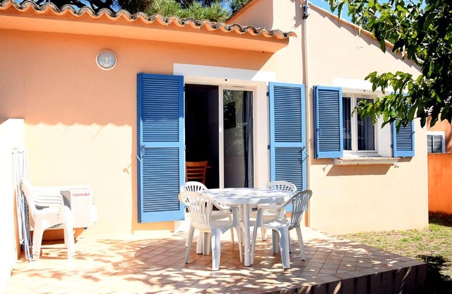 Holiday Home T3 Cabine by Interhome