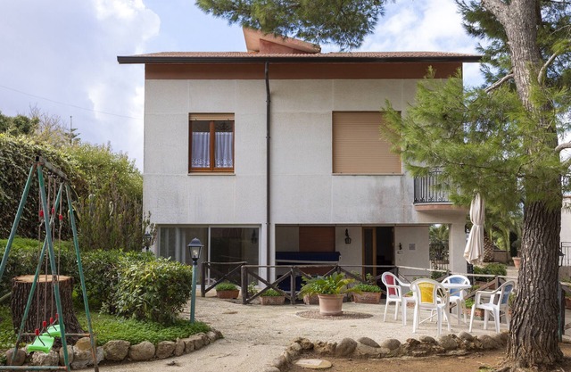 Holiday Home 'Villa Sofia' with Private Garden and Balcony