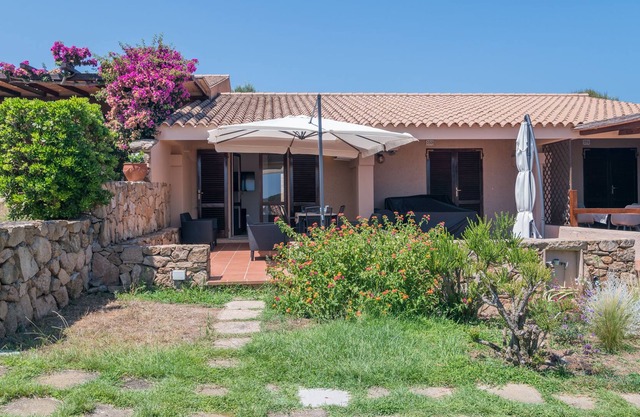 Holiday Home 'Villetta Porto Mannu Beach' with Terraces & A/C