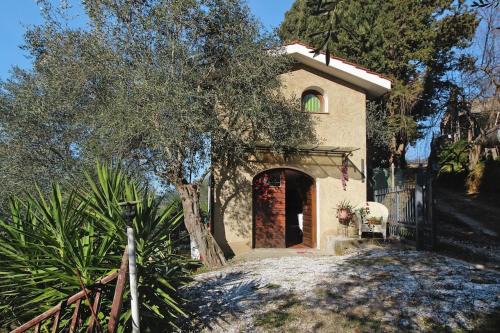 Holiday home with above-ground pool and sea view in Monteggiori