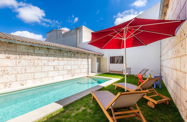 Holiday home with exclusive interior, pool and garden perfect for cyclists