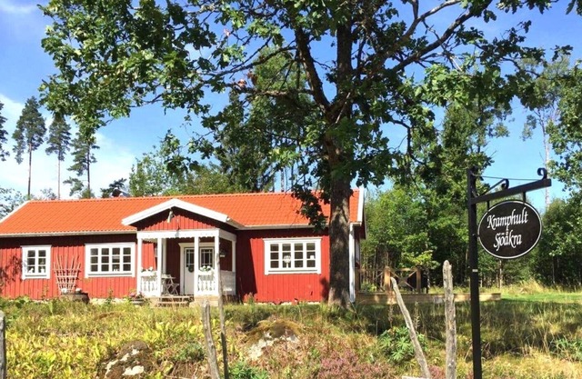holiday home with internet, sauna and boat at the lake Stråken i Småland