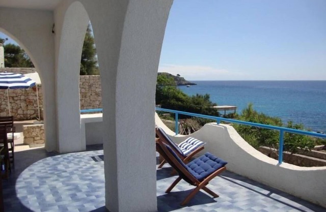 Holiday house Castro for 1 - 6 persons with 3 bedrooms - Holiday house