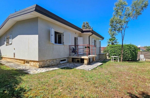 Holiday house Dajla for 1 - 5 persons with 3 bedrooms - Holiday home