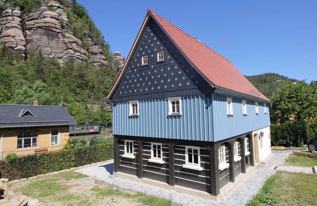 Holiday house "Gebirgshäusl Oybin" Zittau Mountains/Upper Lusatia + fireplace + surrounding area