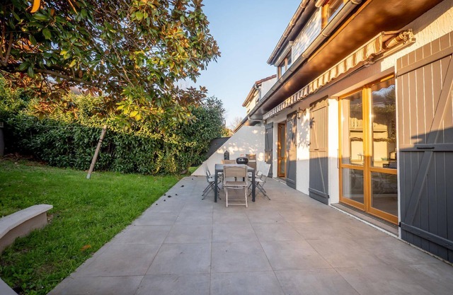 Holiday house Grigny for 1 - 8 persons with 4 bedrooms - Row house