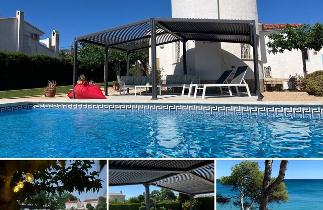 Holiday house Miami-Platja for 1 - 7 persons with 3 bedrooms - Holiday house