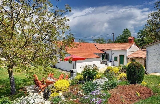 Holiday house Pican for 1 - 8 persons with 3 bedrooms - Holiday house