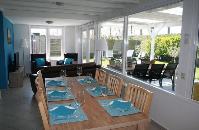 Holiday house Stavenisse for 1 - 6 persons with 3 bedrooms - Twin house