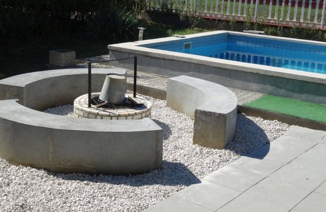 Holiday house with pool, house 1 with pool Basic price up to 5 pers. Occupancy.