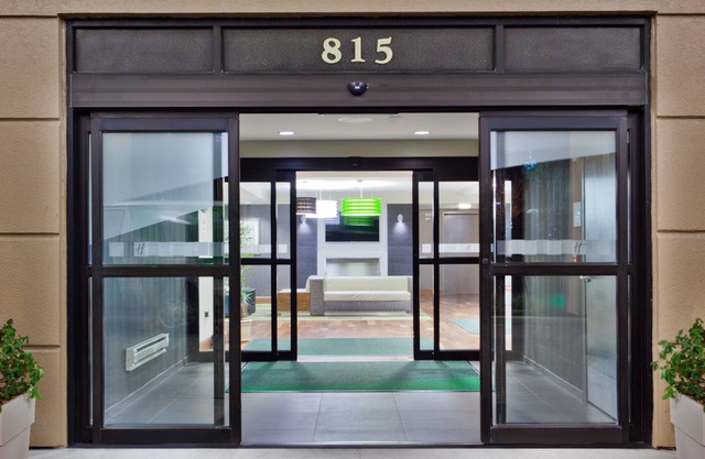 Holiday Inn Baltimore BWI Airport by IHG