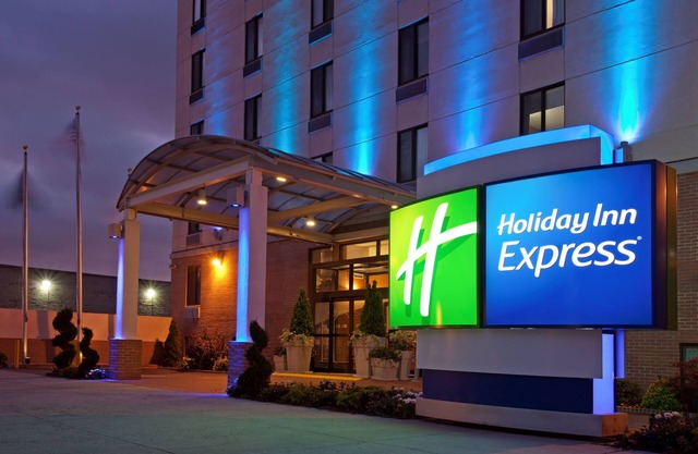 Holiday Inn Express Brooklyn, an IHG Hotel
