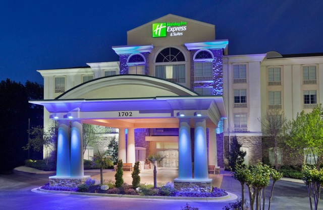 Holiday Inn Express Hotel & Suites Phenix City - Columbus by IHG
