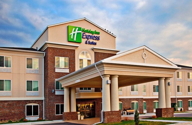 Holiday Inn Express Hotel & Suites Dubuque by IHG