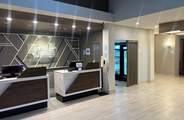 Holiday Inn Express Jourdanton - Pleasanton by IHG