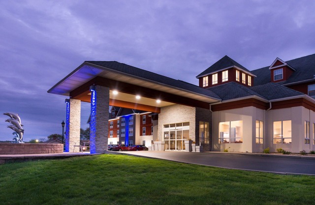 Holiday Inn Express Mystic by IHG