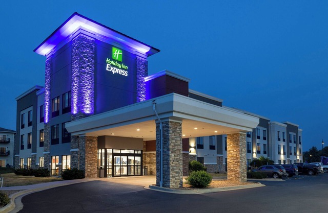 Holiday Inn Express Rochester South - Mayo Area by IHG