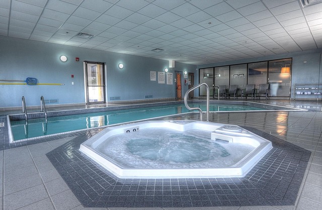 Holiday Inn Express & Suites Toronto Airport West by IHG