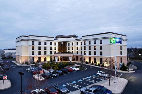 Holiday Inn Express & Suites Harrisburg West