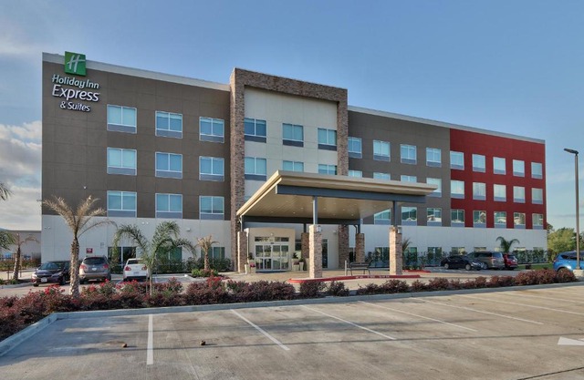 Holiday Inn Express & Suites - Houston East - Beltway 8 by IHG