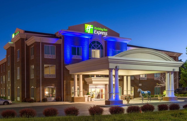 Holiday Inn Express & Suites Lexington Dtwn Area-Keenland by IHG