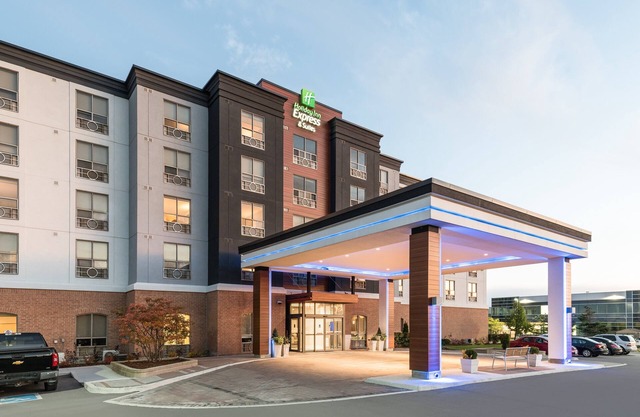 Holiday Inn Express & Suites Milton by IHG