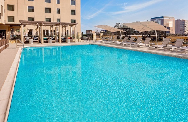 Holiday Inn Express & Suites Austin Downtown - University by IHG