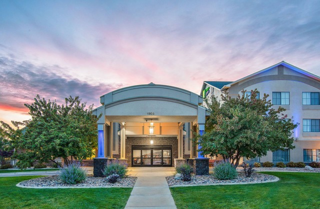 Holiday Inn Express & Suites Gillette by IHG