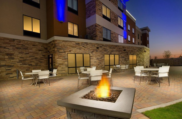 Holiday Inn Express & Suites Waco South by IHG