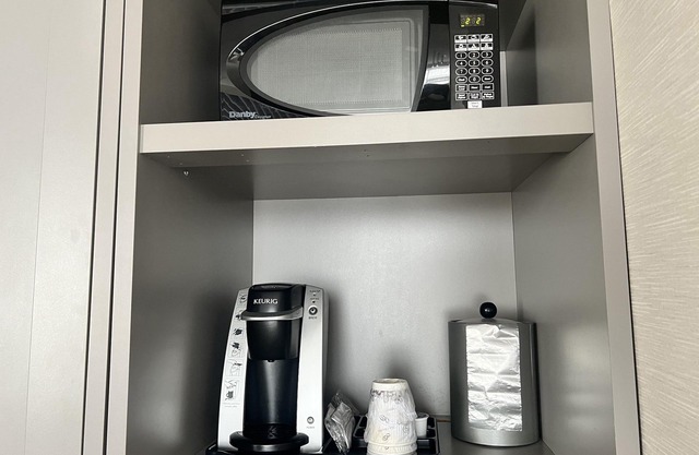 Holiday Inn Toronto Airport East by IHG