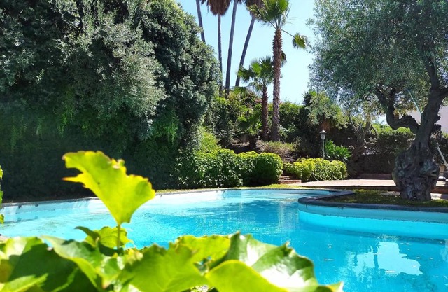 Holidays & Sea Luxury Villa