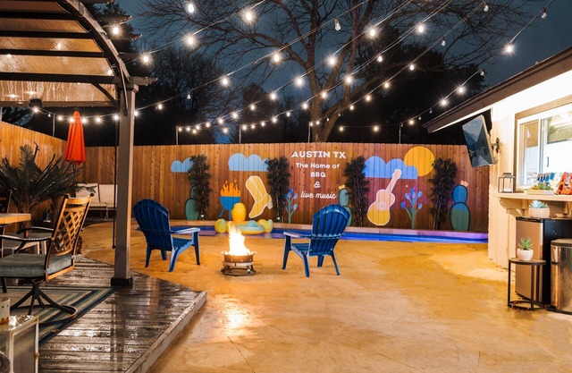 HOLY DUCK! Free Heated Pool ~Outdoor TV's~ Firepit