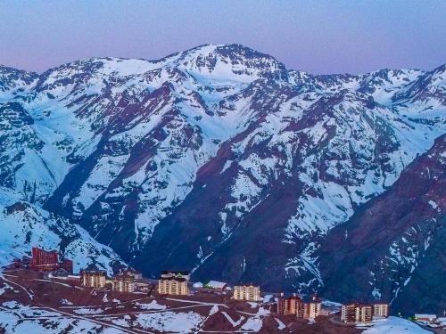 HOM Frente a la cordillera depto 7PAX Cerca de las Pista de SKY
