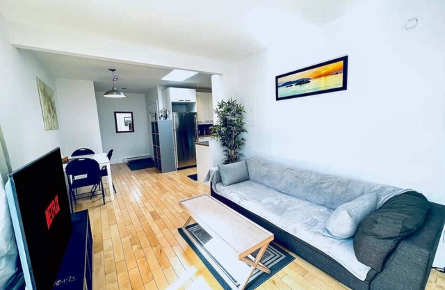 Homa 1 | A haven of light | WiFi | Workdesk | AC